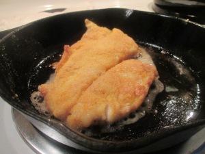 seasoned-gulf-coast-grouper-sandwich-w-baked-fingerling-potato-w-002